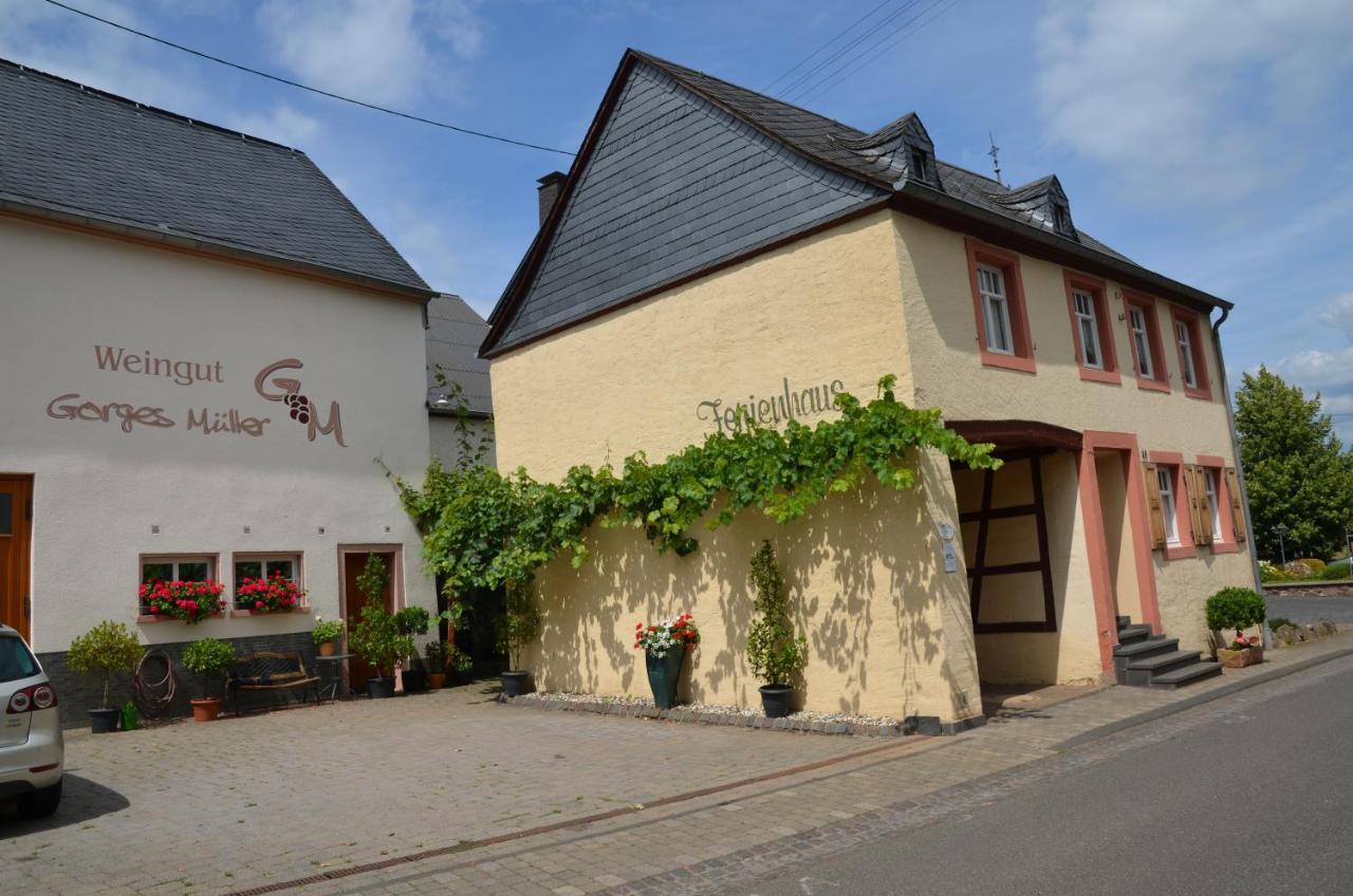 Altes Winzerhaus - Ferienhaus Burgen  Esterno foto