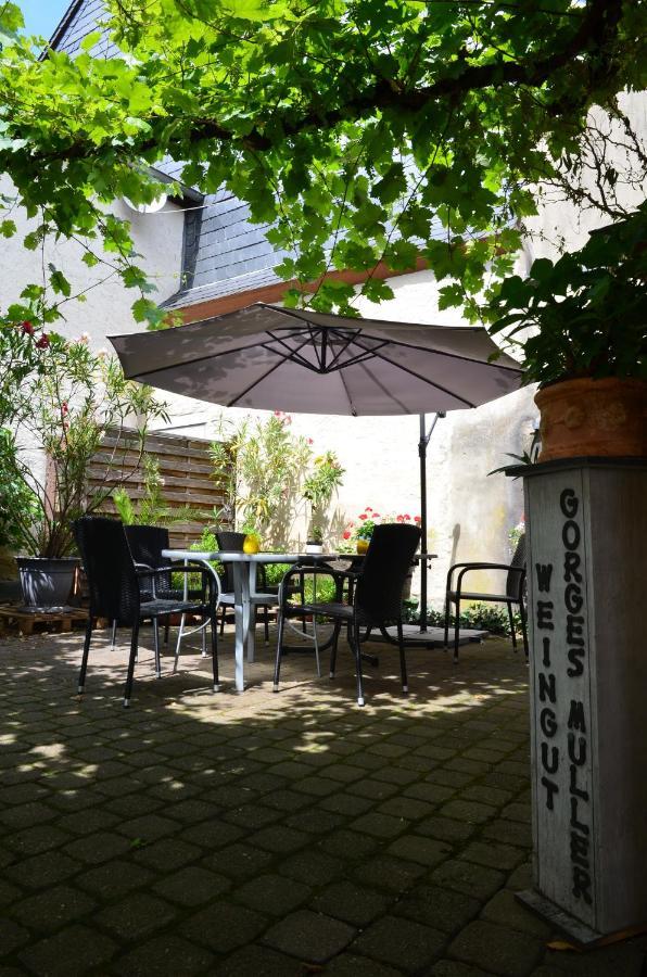 Altes Winzerhaus - Ferienhaus Burgen  Esterno foto