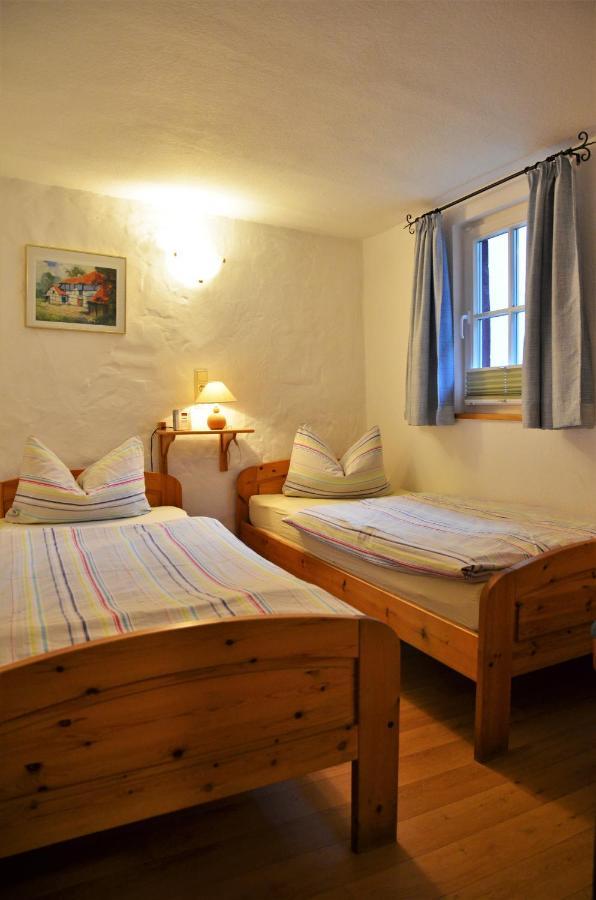 Altes Winzerhaus - Ferienhaus Burgen  Esterno foto